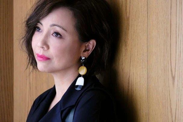 与视后首次合作演夫妻！52岁前TVB当家小生：希望擦出火花