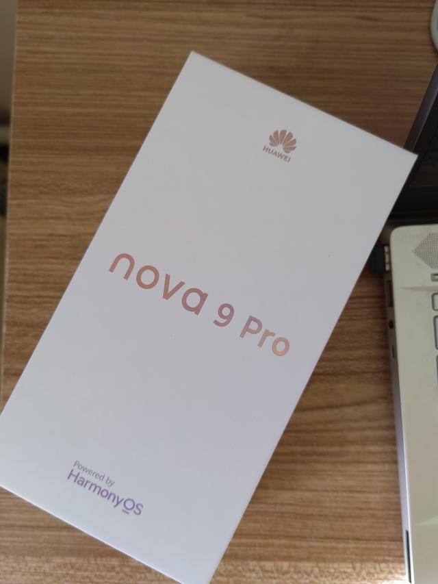 HUAWEI Nova 9 Pro-努力趋于“完美”