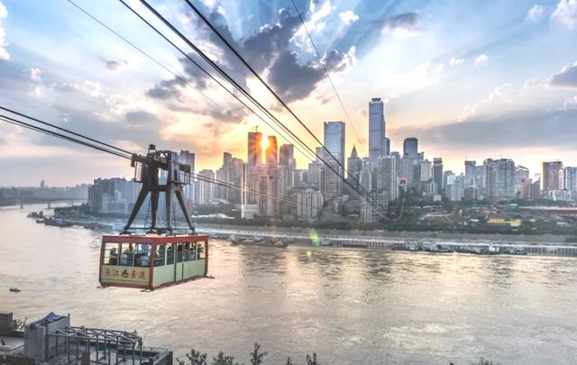 中国城市竞争力前30强出炉：重庆仅位居第28，宁波紧追成都