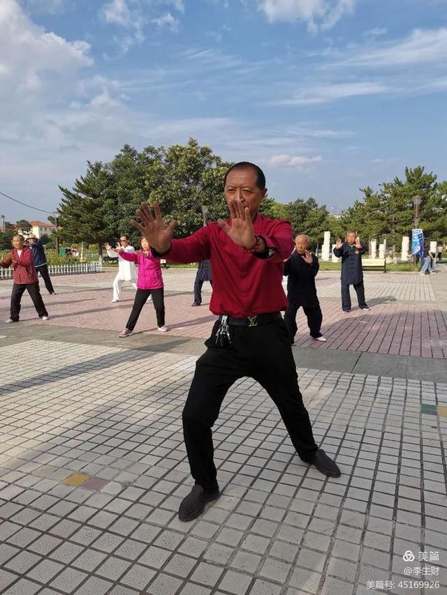 走进紫晨广场：文/李生财，图/郭翠枝