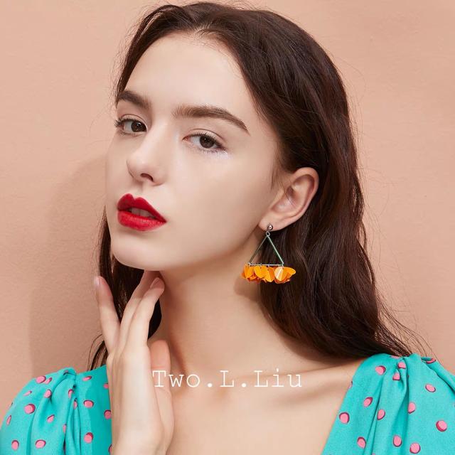 饰品与饰物怎么搭配（不同风格、脸型如何选饰品）