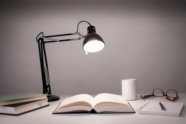 古代名人读书的故事有哪些（名人读书趣事多）