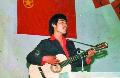 旭日阳刚的“狼狈”：当时代抛弃王旭的时候，连一声招呼都没有打
