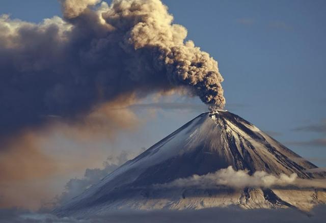 专家预测：富士山可能会大喷发！连锁反应会导致日本岛沉没吗？ - 全网搜