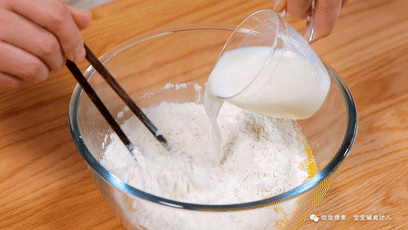 给娃做辅食的第十年！这个饼操作0失败，烤箱都不用开