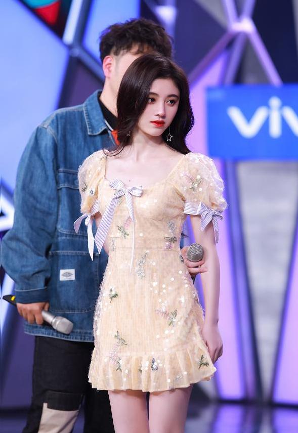 鞠婧祎肖战快乐大本营(鞠婧祎肖战快乐大本营完整)