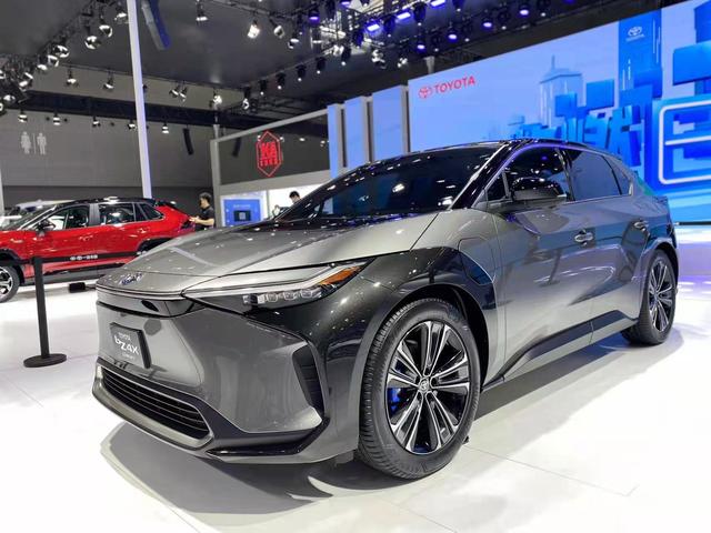 2021广州车展新老势力正面交锋，轩逸、丰田、广汽本田抢先看