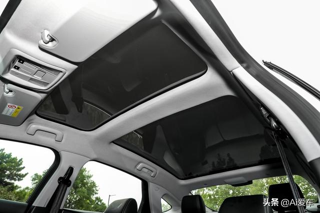 500公里续航，便宜合资快充轿车，家用很好养活，实拍雷诺江铃羿