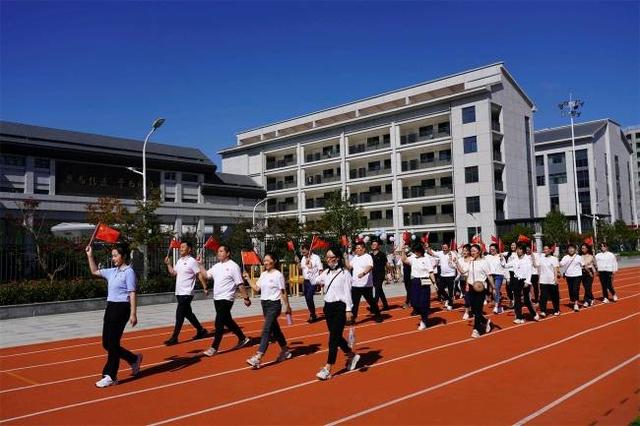 童心向党爱祖国 快乐运动促健康—汉江实验学校幼儿园亲子运动会