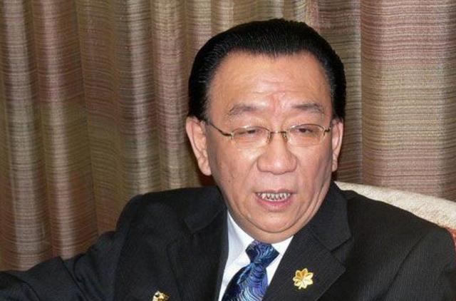 常宝华的徒弟:常宝华的葬礼上，牛群缺席侯耀华带头鼓掌，这对师兄弟有何恩怨？