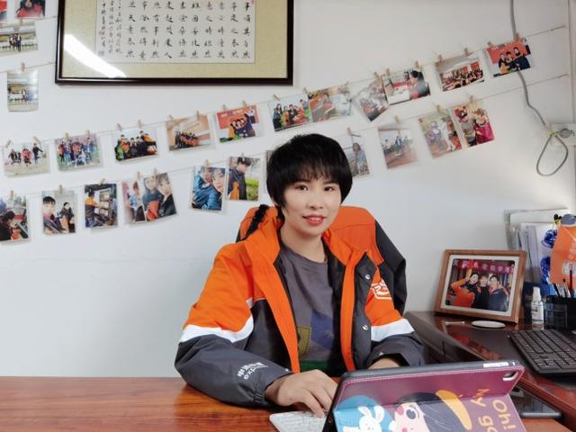 学计算机的她却进了快递业，男友跟她去了趟快递公司