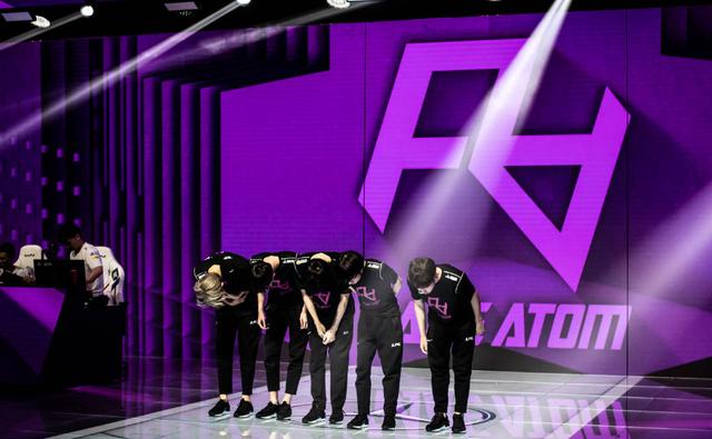 LOL全球战队榜更新，FPX登顶RNG力压EDG，TES蹿升到第六名