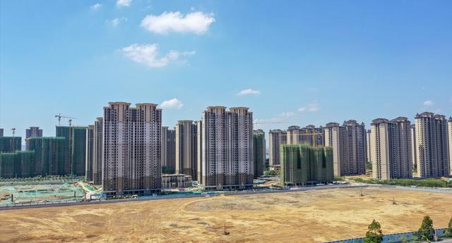 楼市“三降”出现，释放啥信号？专家：“降价潮”或持续到明年