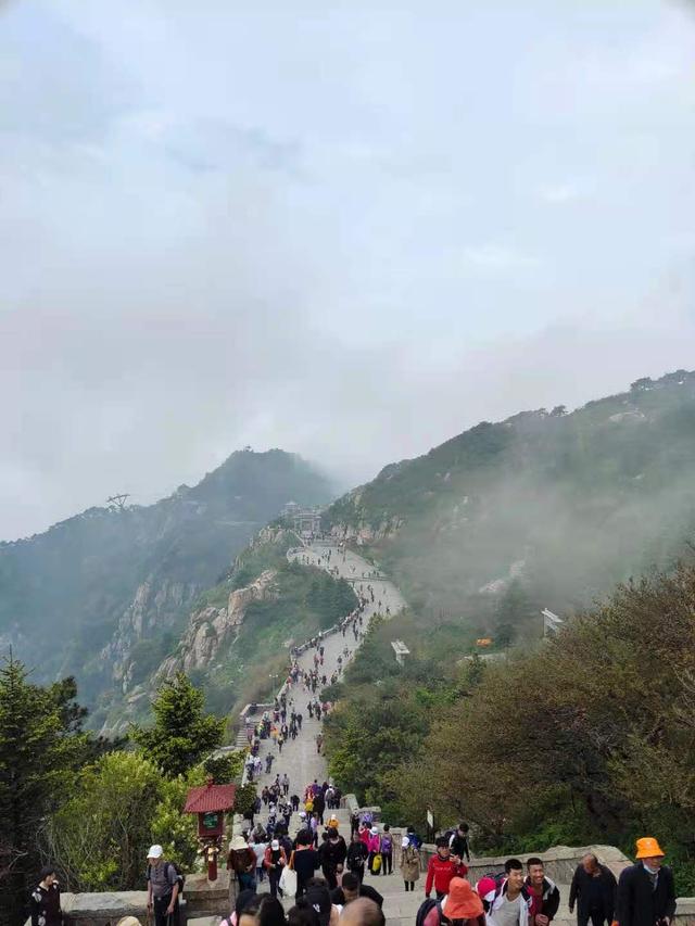 东岳泰山的特点