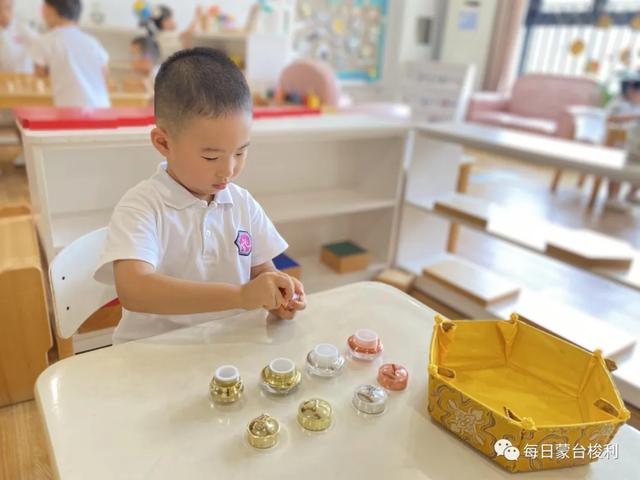 拉开孩子之间的差距，不是成绩，而是这4个方面