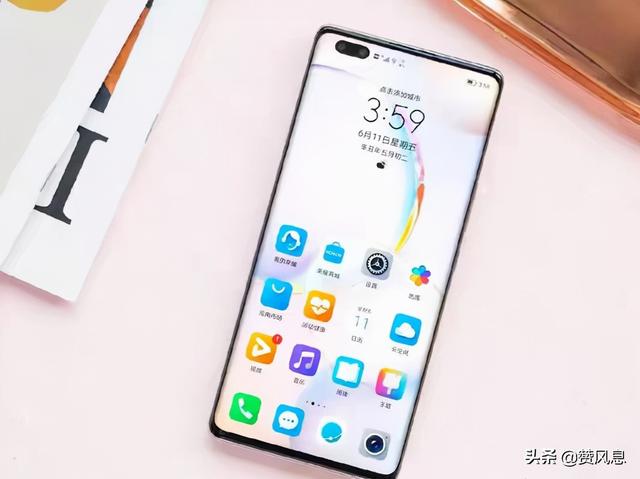 华为nova10 Pro秀肌肉，升级100W快充，鸿蒙OS 3坐镇