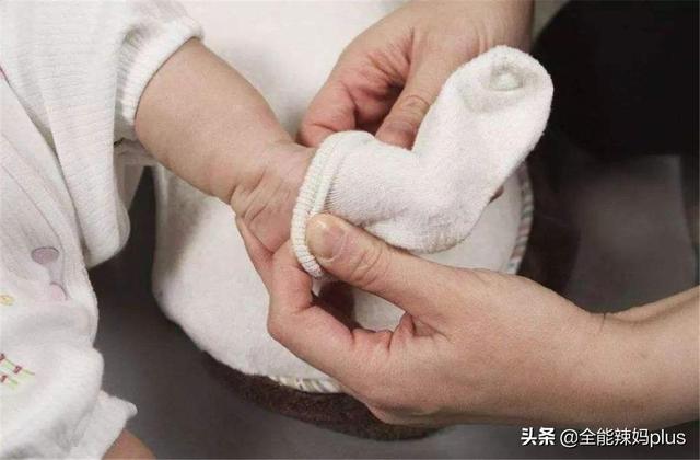 大降温又来了！家长记牢这一句“口诀”，让娃不冷不热不着凉