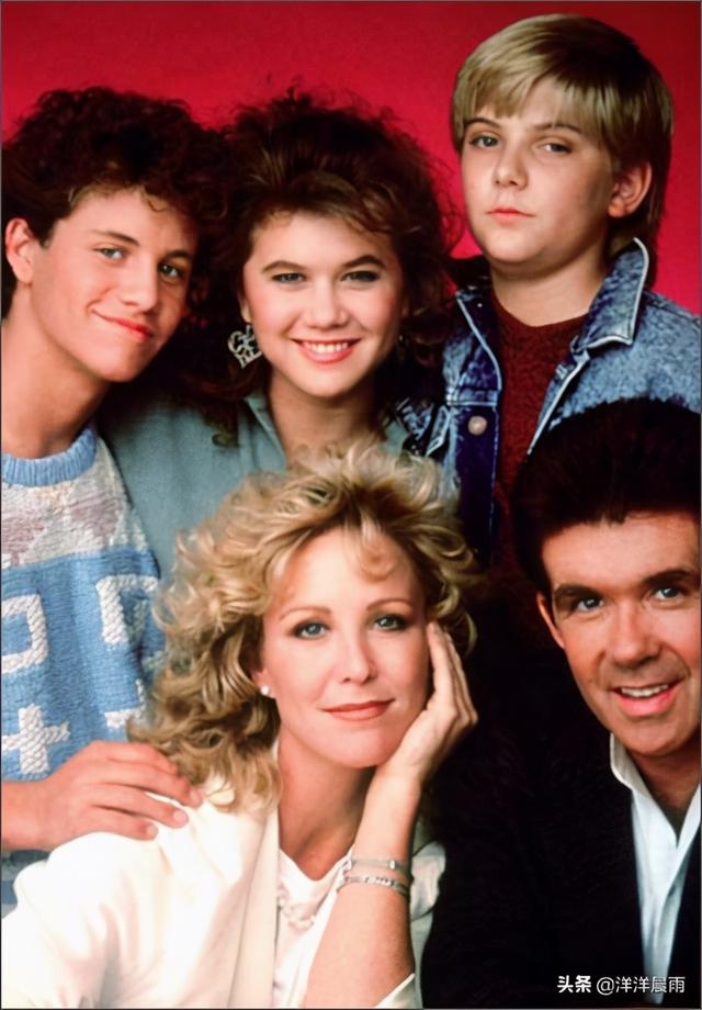 又名《女孩闯天下》或《女孩成长记》,由peyton meyer august maturo