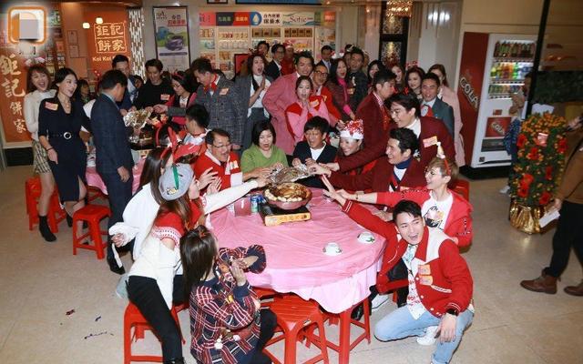 TVB“小气”？公司组织艺人聚餐，一桌人吃一盆菜