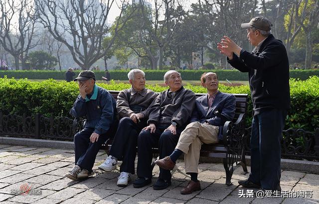 60岁是养寿的黄金期，4件事常做到，5种营养也要记得补，健康长寿