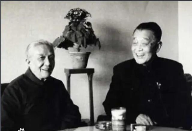 1971年杨振宁回国，称杜聿明为“杜先生”，周总理迅速纠正其错误