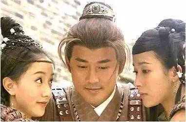 林峯新剧接棒《铁探》，他和蔡卓妍十年后再携手对打惠英红