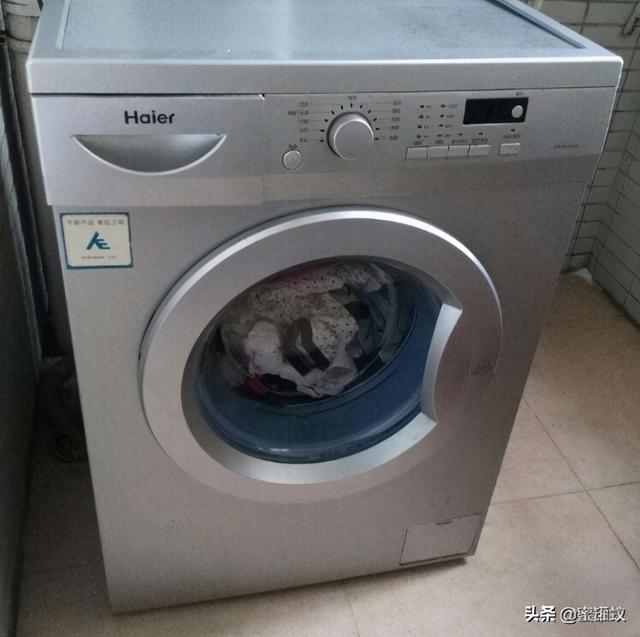 海尔滚筒洗衣机门打不开怎么办，海尔洗衣机如何解锁开门？