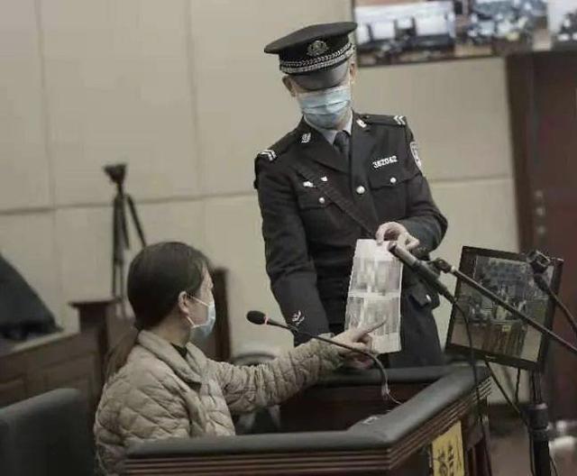 死刑！从美丽女教师堕落成女魔头，劳荣枝是怎么把自己“作死”的