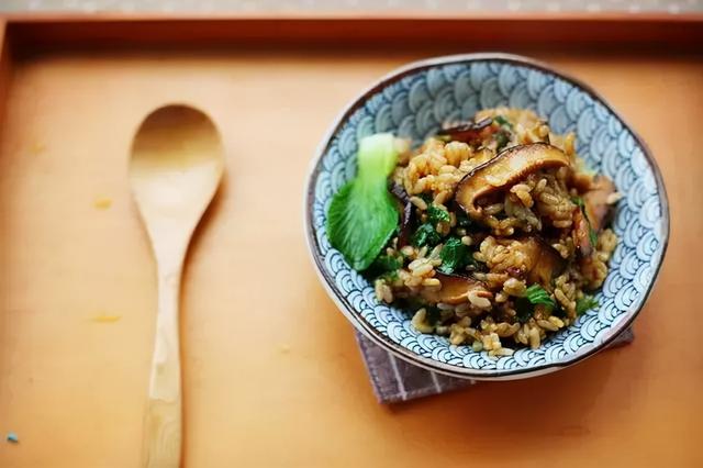 多吃这些远离秋季抑郁症（秋季SAD），附食谱