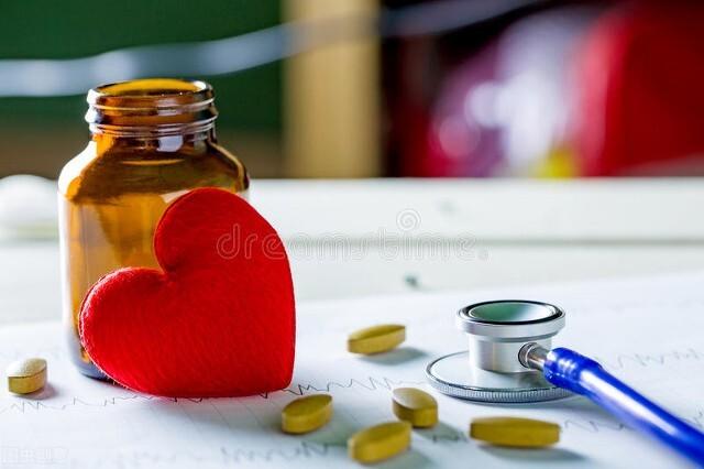 心肌梗死急性期后，吃脑心通胶囊还是银杏叶片？听听药师怎么说