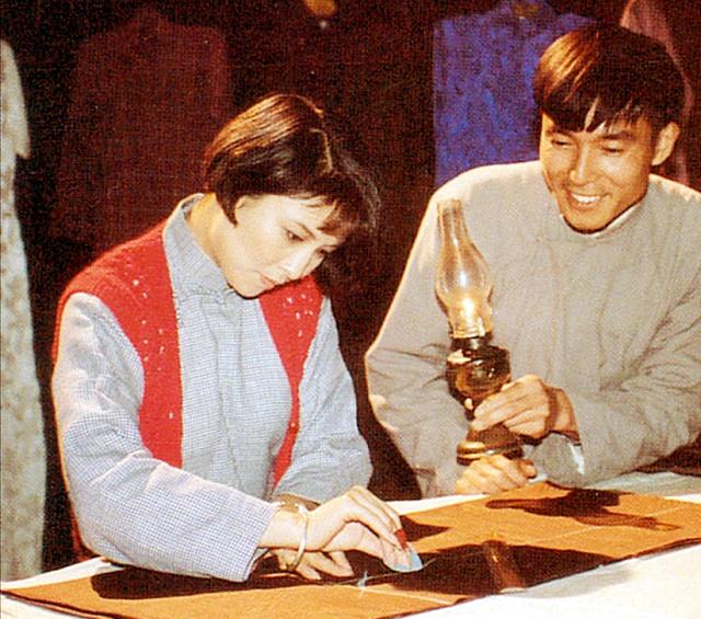 邱悦简历(邱悦本人照片)-中纳网