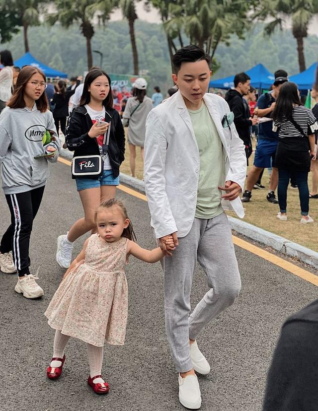 叶海洋将“无偶式”育儿进行到底真的好吗？一起看看帮你理清思绪