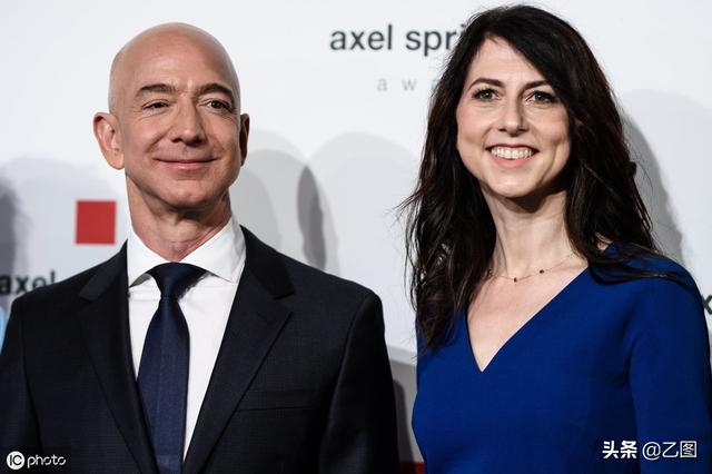 贝佐斯老婆麦肯齐身价_贝佐斯麦肯齐出席活动