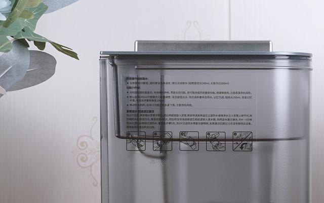 过滤特性可靠，3秒出水，7段水温，莱卡过滤即热直饮水机值得拥有