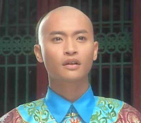 尔泰是谁演的:靠《还珠格格》尔泰一角走红，被称为“小张国荣”的他近况如何