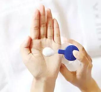 身体乳加vc有颗粒