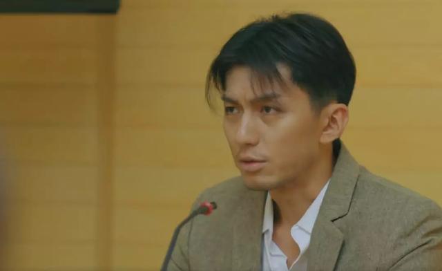 TVB巨制《铁探》开播！袁伟豪一出场就被爆头，堪称2019最惨男主