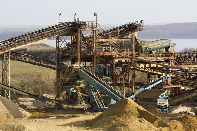 砂石破碎机大型时产1000吨