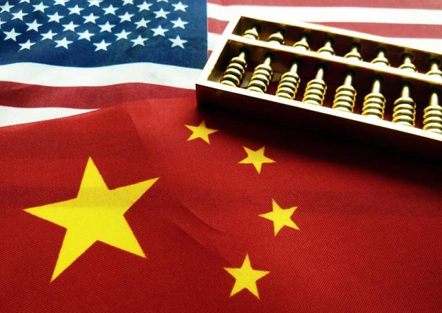 中国入世谈判中，朱镕基一拍桌子：龙永图，你不要再递条子了