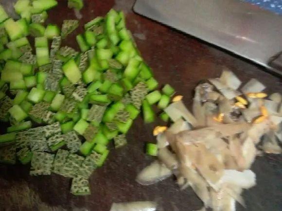鱼鳞在土里多久腐烂