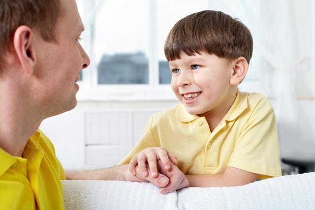 情商低的孩子，将来在社会上很难混好，家长要引起重视