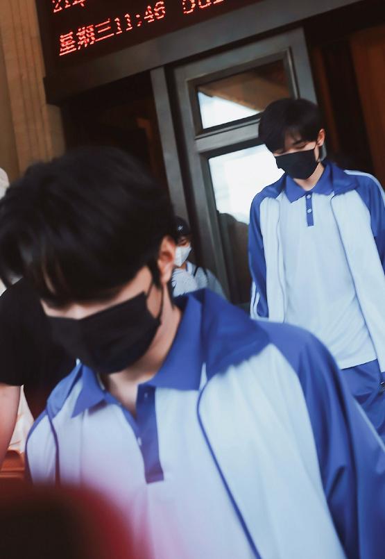 宋亚轩和刘耀文的CP照片(宋亚轩刘耀文cp图片漫画)