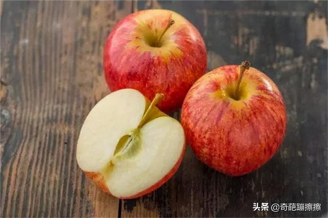 人到中年不得已，多吃应季水果，疏通血管，养心安神，提高睡眠