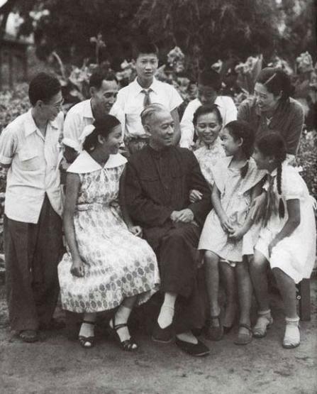 刘少奇女儿向毛主席“告状”，得知后，主席给王光美写去了一封信