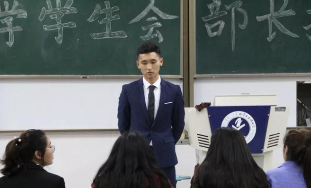 黑龙江高校嚣张查寝后续，主播自爆当事人身份，吐槽拍摄者有心眼