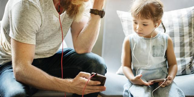 高中生手机成瘾怎么办(高中生看网络小说成瘾怎么办)