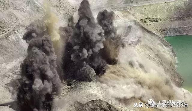 破碎机喷水降尘