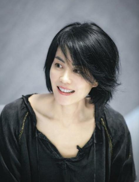 王菲怀孕了是真的吗2021王菲新造型凭什么再次惊艳全场