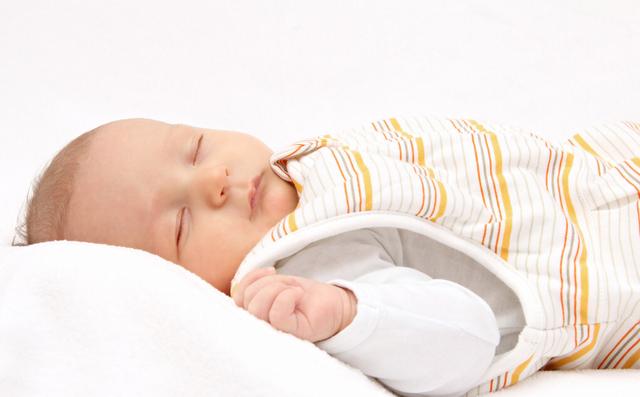 宝宝怕冷又怕热，秋冬季节如何保暖？捂好三部位是关键