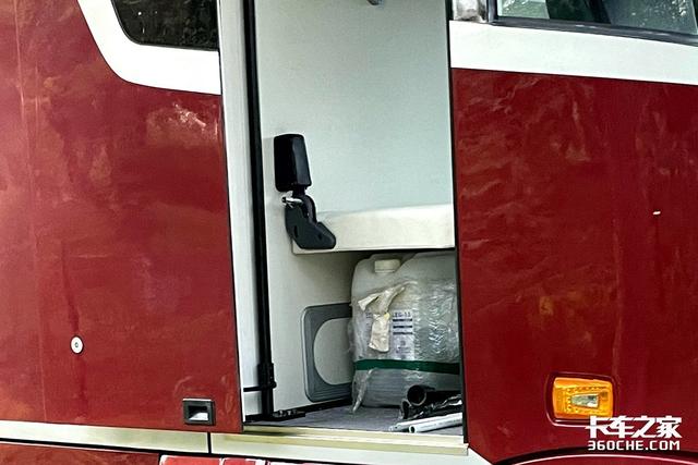 终于见到氢燃料牵引车了，这造型你们喜欢吗？